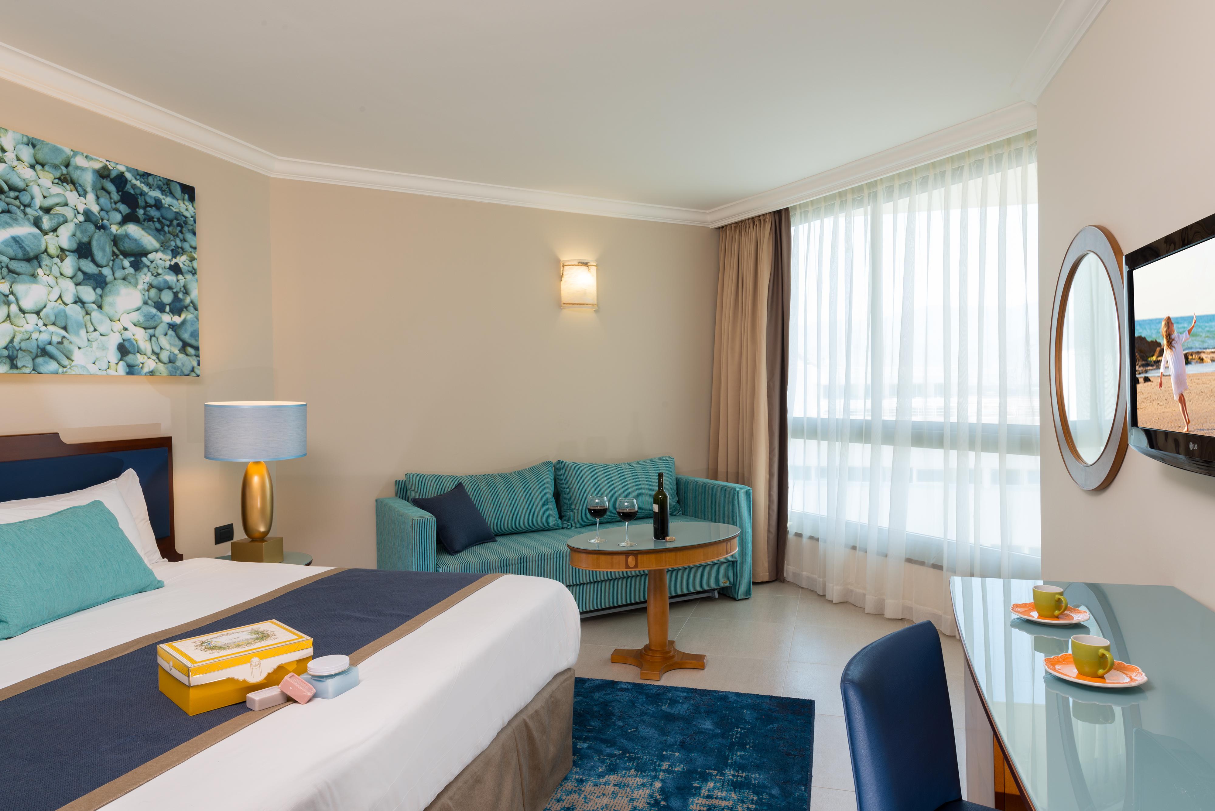 U Magic Palace Ejlat Zewnętrze zdjęcie A room at the hotel