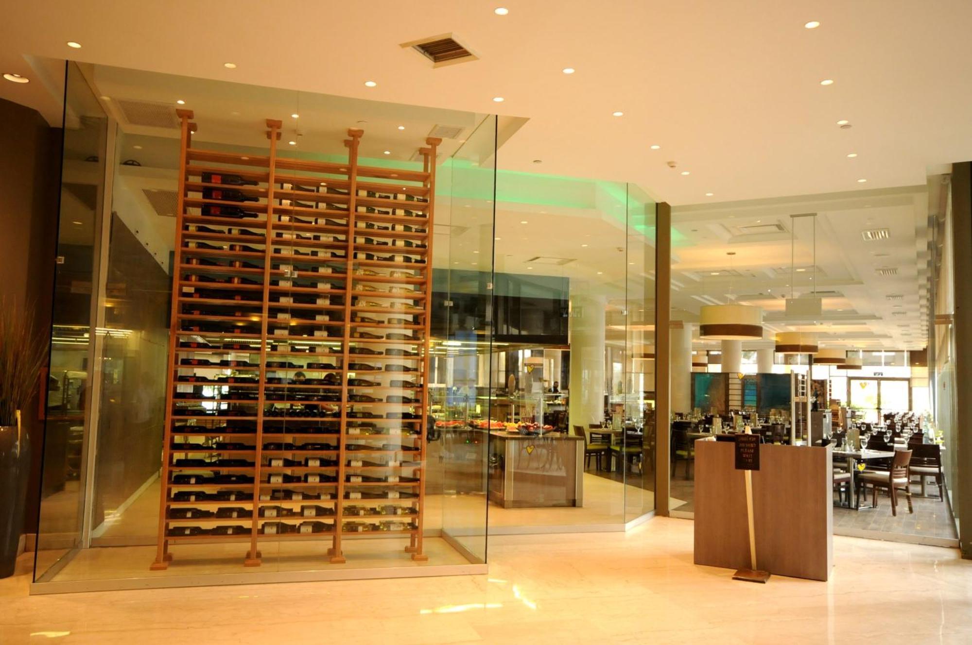 U Magic Palace Ejlat Zewnętrze zdjęcie The Wine Rack